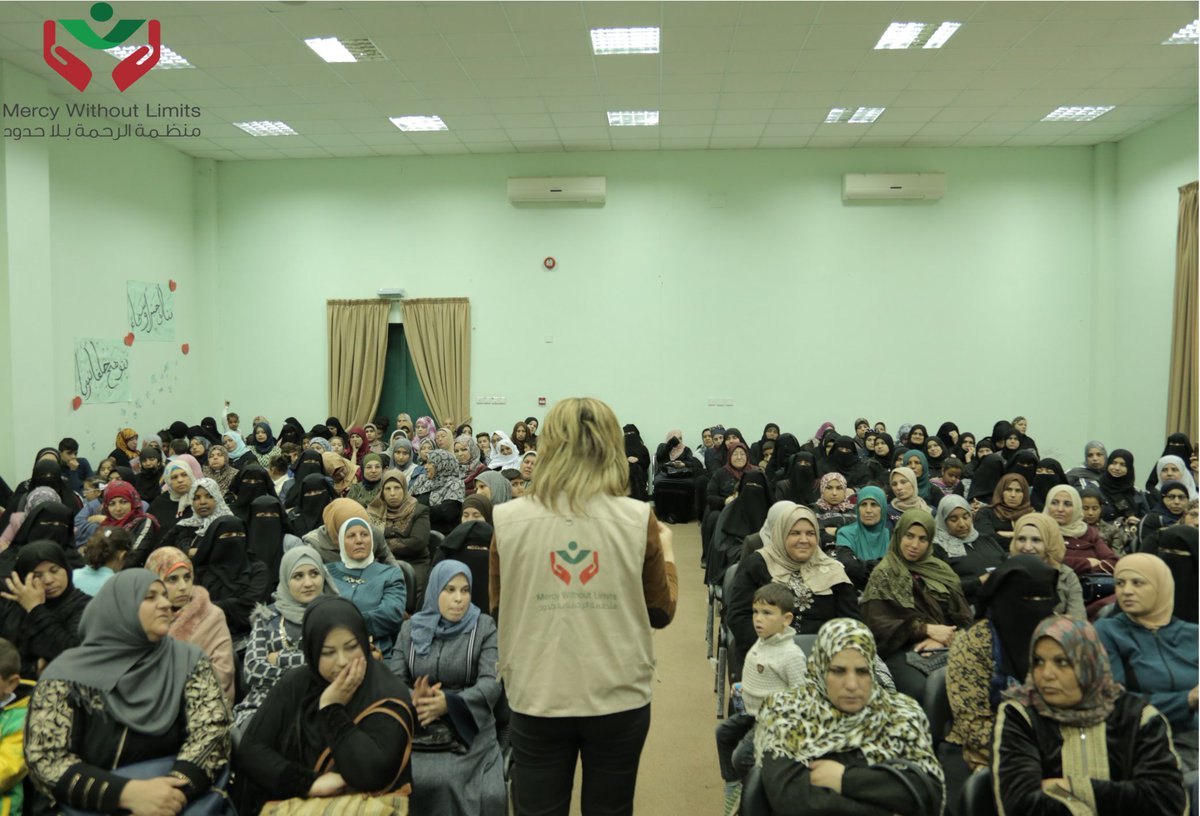 MWL_Jordan's tweet photo. We organized an interactive workshop titled ‘Still Too Early For Her’ for over 200 Jordanian and Syrian women on the health risks of #earlymarriage and the negative effects on girls’ education #endchildmarriage #womensempowerment #mercywithoutlimits https://t.co/KIiVw6D4ja