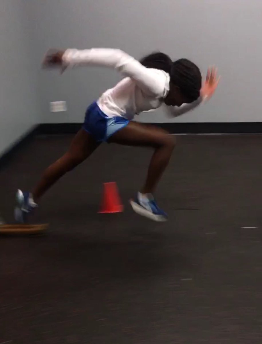 potenzasports's tweet photo. Congrats to Helen Oblonsky this 7th grade sprinter made the varsity track team. #talent #potenzasports #trainingspeed https://t.co/cWaeusbBGx