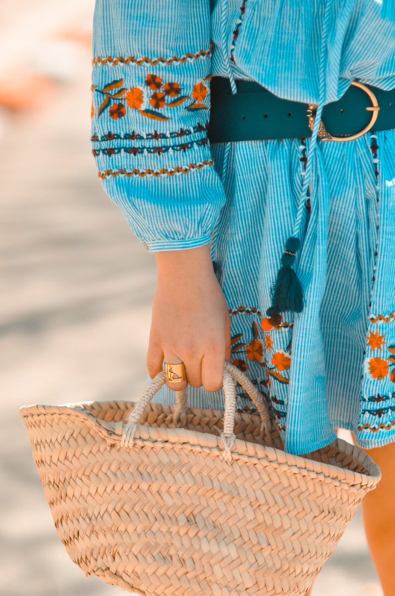 Ya apetece ponerse #vestidos de #primavera y nos ha encantado el de <a href="/etcfani/">@estefaníalaguna</a> 💛🌻👗
#Tendencias #Moda #Bloggers #ModaPrimavera
Puedes ver más en este enlace
ow.ly/ub7s30jaSlO