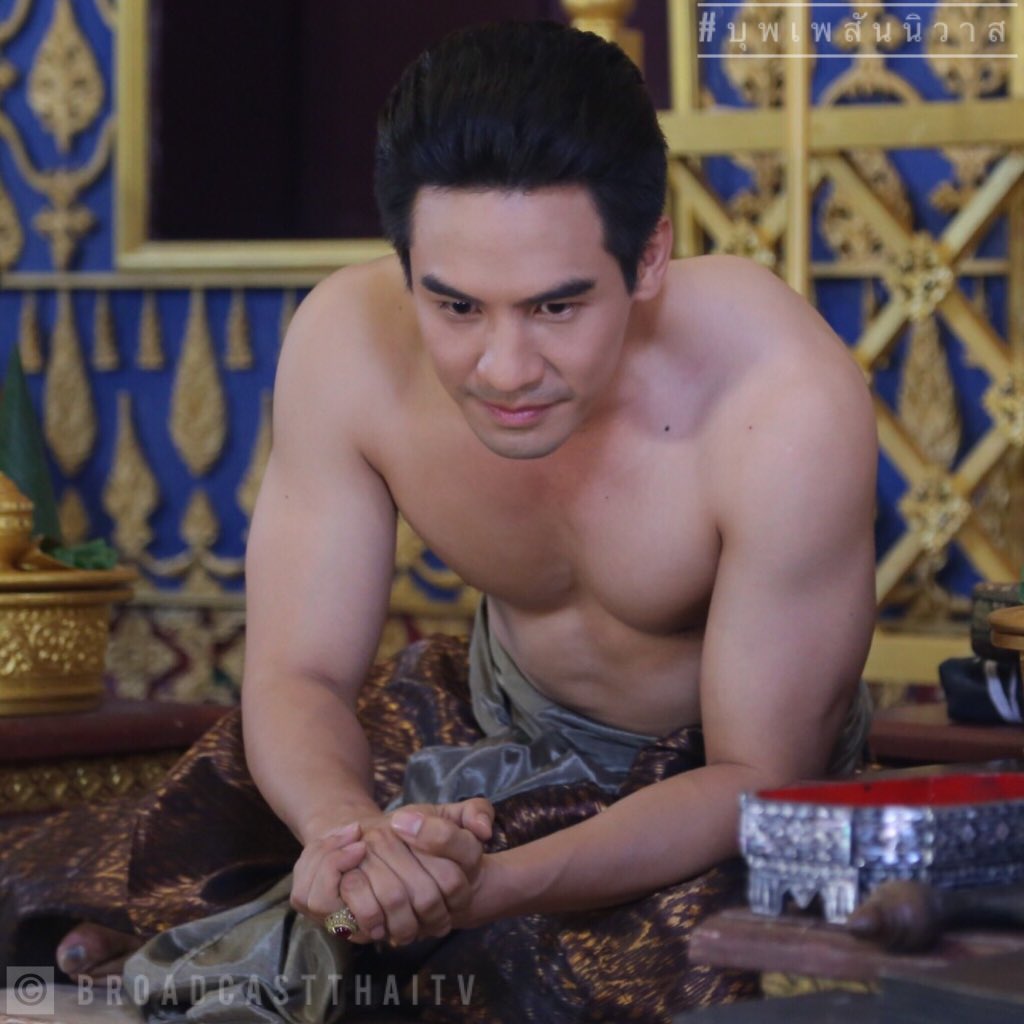 broadcastthai's tweet photo. ภาพนี้ออแอดขอไม่บรรยาย ให้เติม ... กันเองเลยขอรับ✨😍😘😋#บุพเพสันนิวาส #พรุ่งนี้วันพุธ #ออเจ้าทั้งพระนคร #broadcastthaitv #Ch3Thailand https://t.co/K7b1yvsGV6