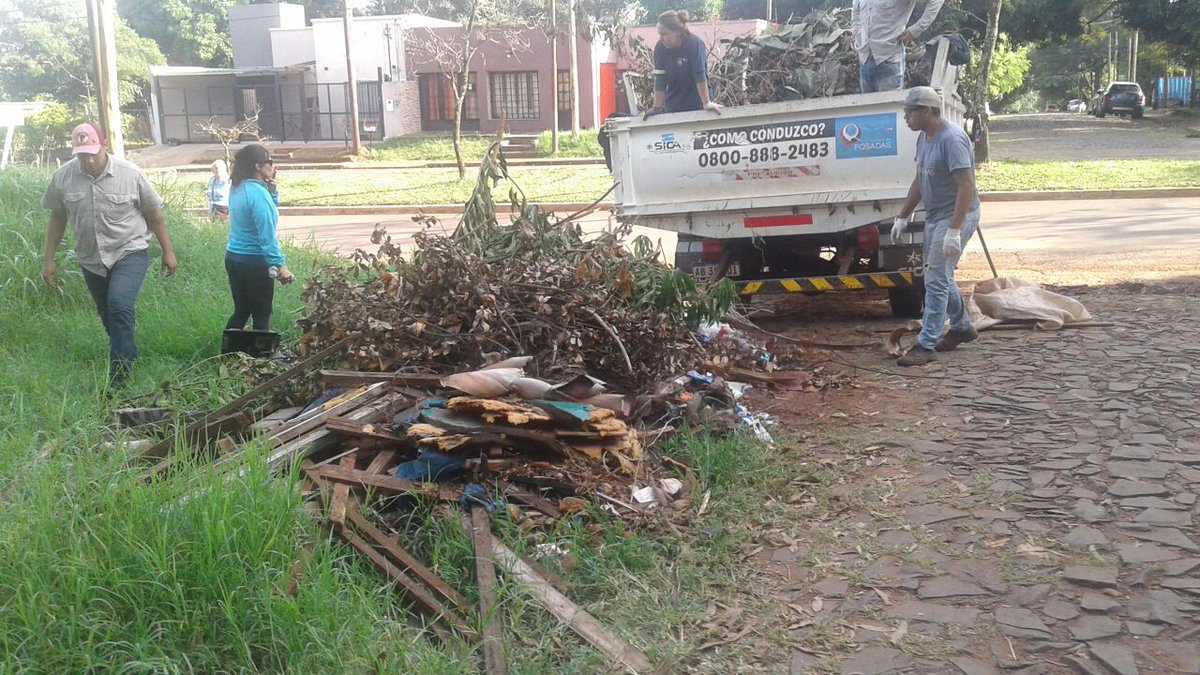 citsantarita's tweet photo. CIT SANTA RITA,27/03 ,RECOLECCIÓN DE RAMAS Y BASURAS EN LA CHACRA 80 .POSADAS MAS LIMPIA. JOAQUIN LOSADA INTENDENTE .Claudelino Luis Pérez DELEGADO MUNICIPAL.. https://t.co/sxUIHsbfff