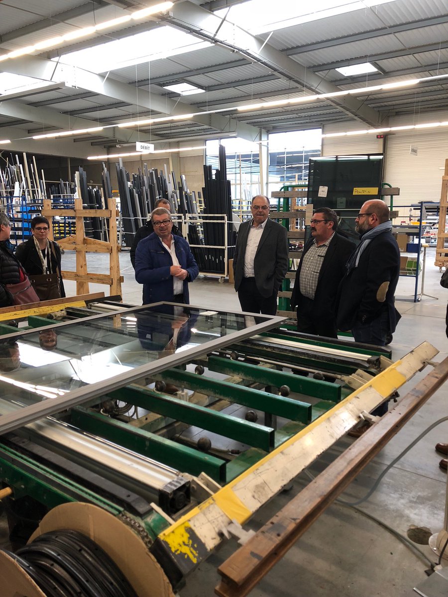 MfrLaferte's tweet photo. Congrès Régional #mfr #pays de la Loire  aux #Herbiers Visite de l’entreprise #ConceptAlu fabricant et vente de vérandas https://t.co/jSsE0h3Pga