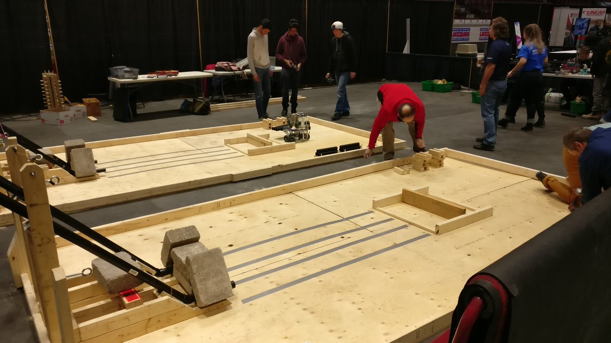gary_iDESIGNsol's tweet photo. Train in Technology Conference #VEX #Robotics #iDESIGNSolutions https://t.co/pyKSzY1UGu