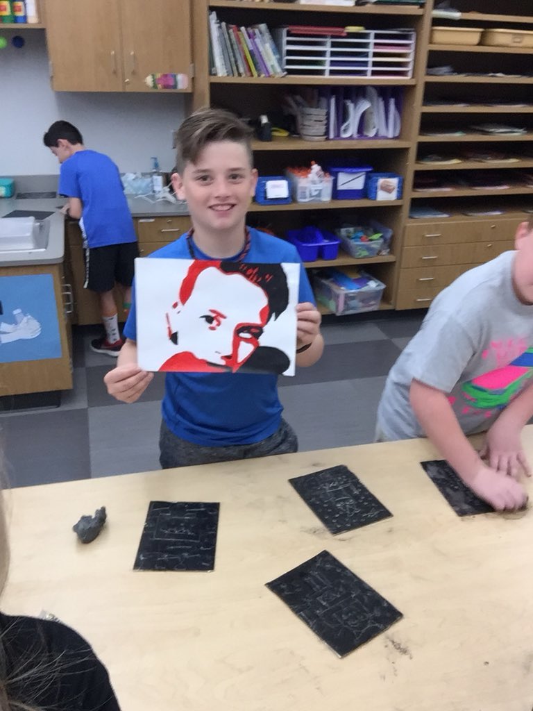 artsmartjess's tweet photo. 5th grade Pop-Art portraits will have you wanting to commission one of your own works of art! 👏🏻 #allofuswillcreate #popart @KleinISD @MahaffeyKISD https://t.co/bczMJ49Gr9