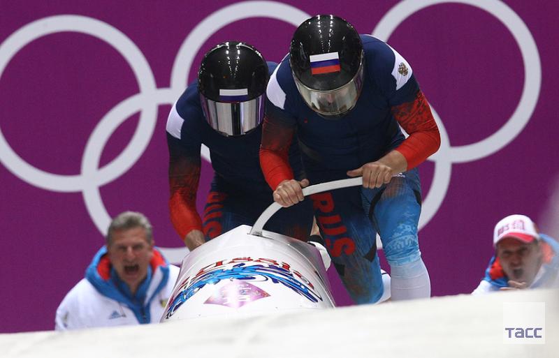 Отстраненные спортсмены. Комиссия спортсменов МОК. МОК В покое у спортсмена. Лихач бобслеист. Консенсус МОК П У спортсменов.