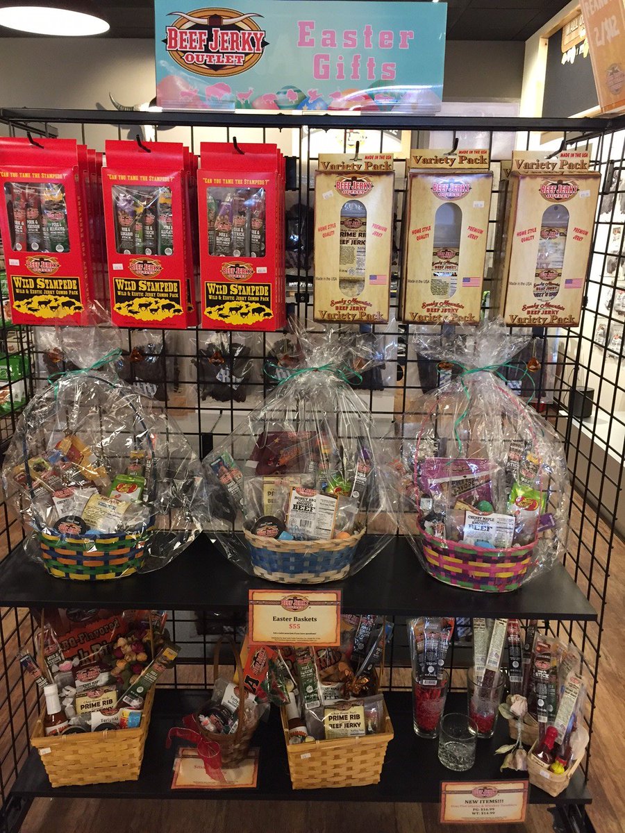lakegeorgejerky's tweet photo. Looking for the perfect Easter basket for your family member? How about an Easter basket filled with candy and JERKY?! Stop stressing about putting together an Easter basket and come pick-up one of our pre-made baskets!
#easter #bjolakegeorge #beefjerkyoutlet #shoplakegeorge https://t.co/32k0tn7I3L