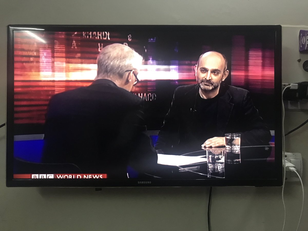 aftabalam_77's tweet photo. Novelist Mohsin Hamid with @stephensackur on @BBCHARDtalk. Right now! #Reluctantfundamentalist #mothsmoke #howtobefilthyrich https://t.co/rPBWZXwKIY