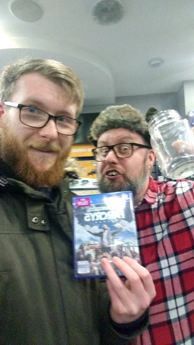 Turrallify's tweet photo. Entering a competition to win a PS Pro, never enter anything so let's roll the dice. A blurry selfie but it'll do #StevieBillyRay #OutpostClaimed #OverthrowEdensGate @UbisoftUK @GAMEdigital @GAMETelford https://t.co/UhWbAsvHxT