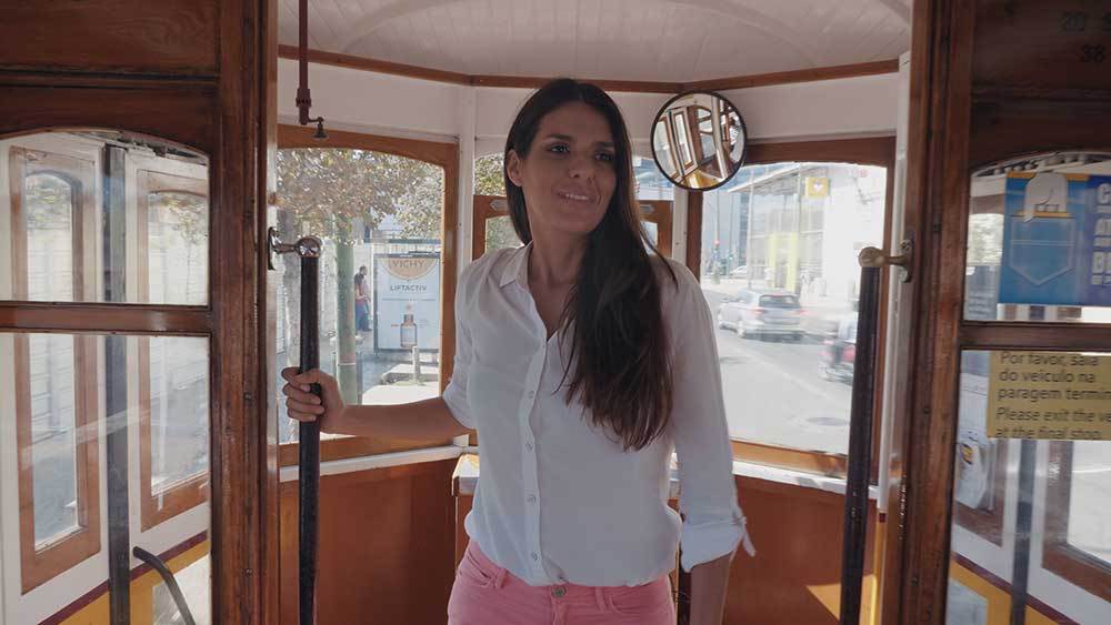 Cuca Roseta shows her favourite spots in her hometown of Lisbon

#CucaRoseta #Lisbon #Portugal #travel petervonstamm-travelblog.com/cuca-roseta-sh…