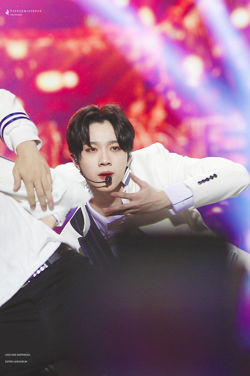 Peppermint_lkl's tweet photo. #赖冠霖 #라이관린 #WANNAONE  #워너원   #賴冠霖 #Wannaone  #LAIGUANLIN 
180323.Music Bank in Chile.HD https://t.co/2PO7tR2HGE