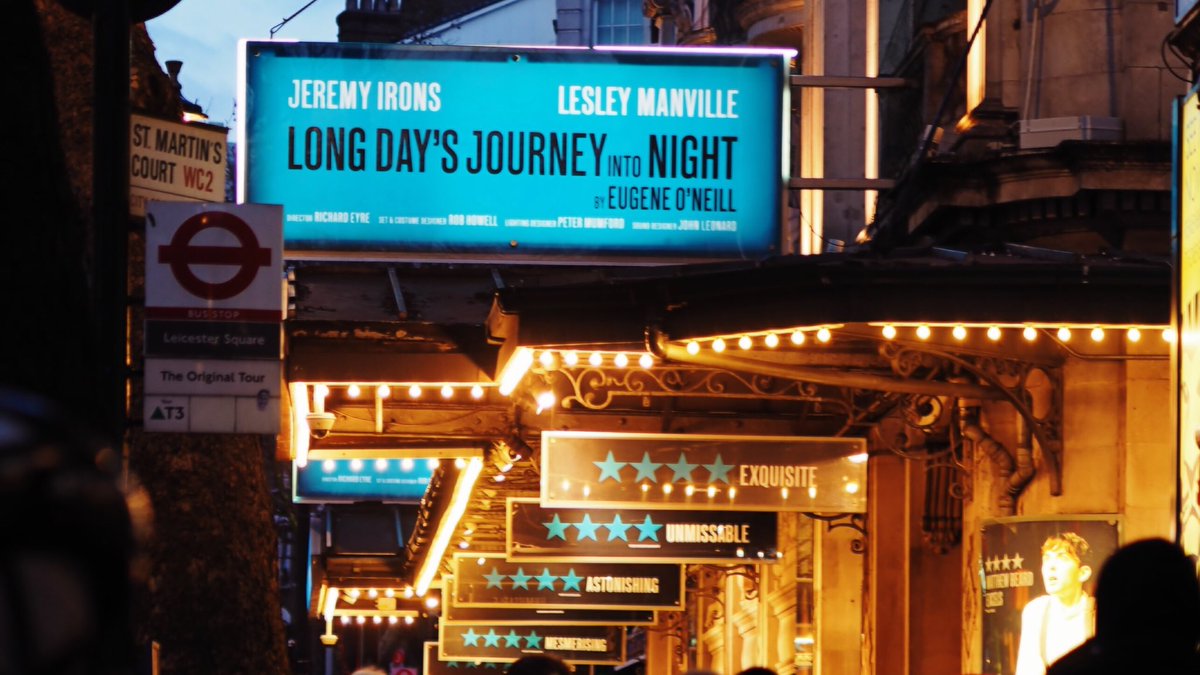 dos2gardenias's tweet photo. @EncoreTickets @longdaystheplay I live in South Korea and took a flight to london last month. There was no other reason. Just for this play. And yes, I really enjoyed it. 👍🏻 @longdaystheplay https://t.co/yf7d9X2Yj4