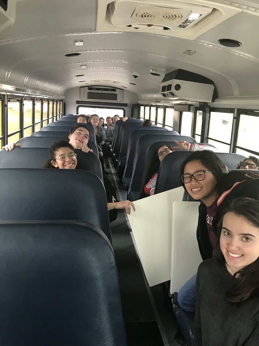 miss_Kim_ela's tweet photo. On our way to the Fine Arts Summit in Jeff City with @pchs_theatre and Art students!! #showmearts #fineartsedday2018 https://t.co/ke5ge16xsr