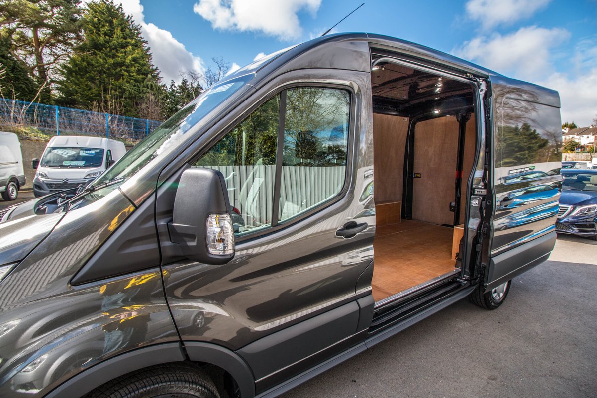 VanLineNI's tweet photo. This Ford Transit was fitted with our Hi-Grade plyline kit to protect the loadspace, and a brake light reversing camera with 7" mirror monitor installed, giving a more factory look.  #GetTheMostFromYourVan #ford #transit #reversingcamera #plyline #van #vanconversion https://t.co/Hliymhm8oh