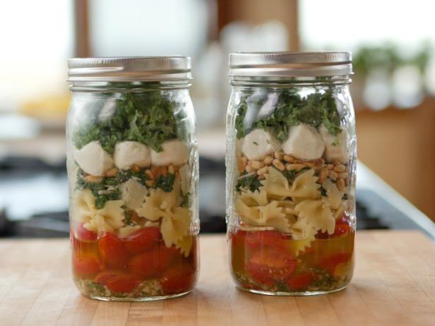 CompakSouthLtd's tweet photo. Lunch in a jar is now a thing... and we're totally cool with it! Not only does it look good, but the tight layering stops ingredients mixing - keeping your meals fresher for longer. 🙈🍴 https://t.co/CHgO0220h5