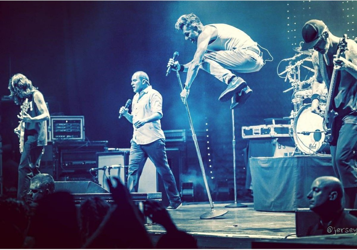 MarRad1971's tweet photo. Listening to 311 day mixes, waiting for the Summer tour announcement! #unitytour2018 #311 https://t.co/W6U9938ssv