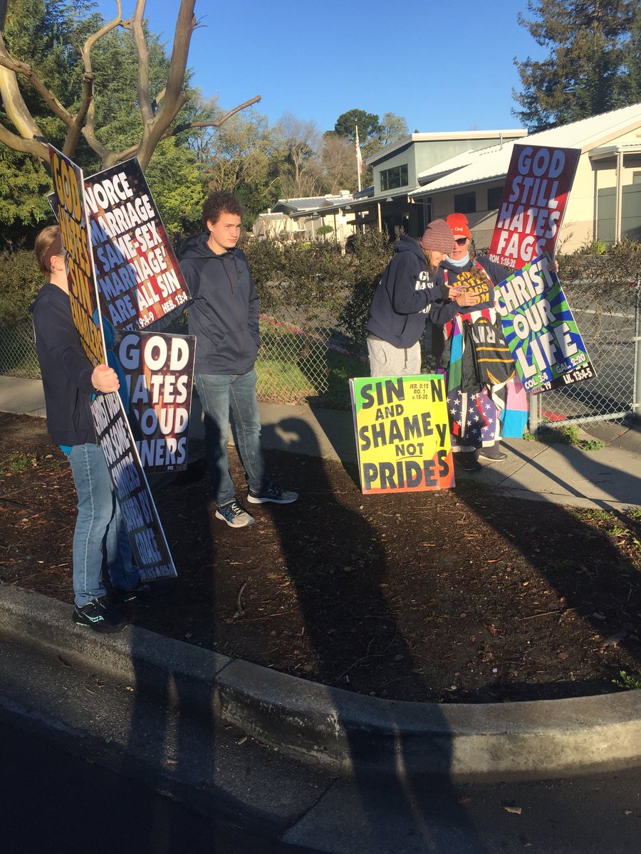 amyhollyfield's tweet photo. The protest and the counter protest at an Alamo Elementary school this morning. https://t.co/FZLHE9YWvl