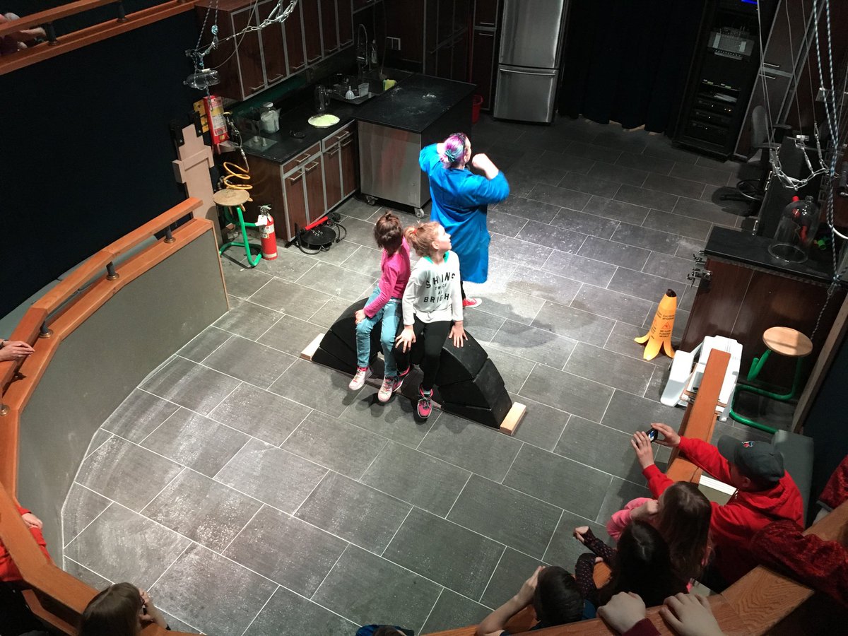 The grand finale. Building a bridge with math! <a href="/ScienceNorth/">Science North & Dynamic Earth</a>