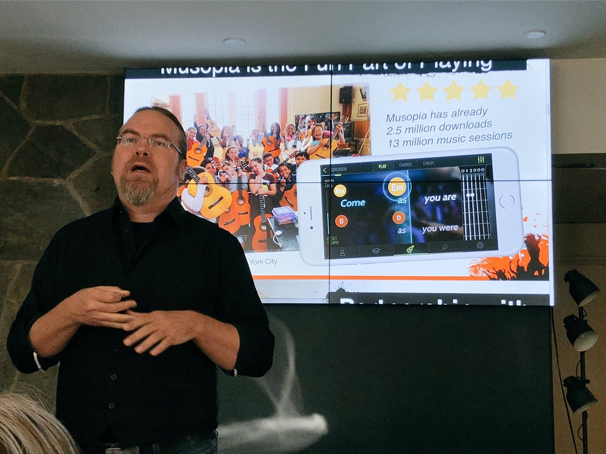 Voisiko soittamaan opettelusta tehdä hauskaa? <a href="/MusopiaApps/">Musopia Apps</a> digitalisoi soittamisen mm. sointutunnistuksen ja digitaalisten opettajien avulla. #startups <a href="/MariaZeroOne/">Maria 01</a> #mjr2018