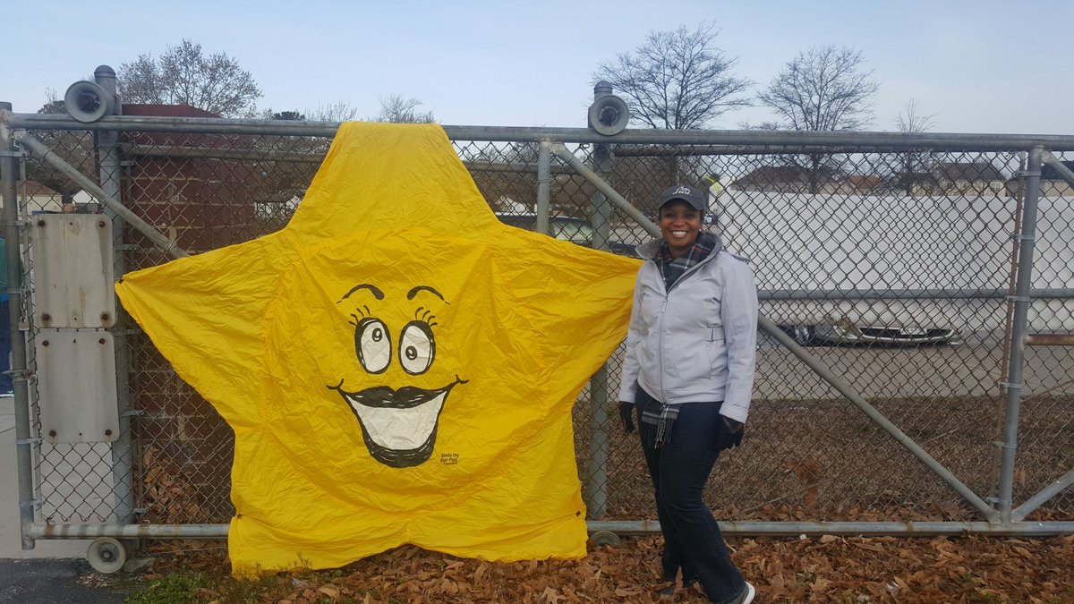 KaseySabo's tweet photo. Everyone is a star at Little Feet Meet @vbcpsopec @vgatling93 @Beach_OT @vbschools #VBLFM2018 https://t.co/iMqQpkuRPw