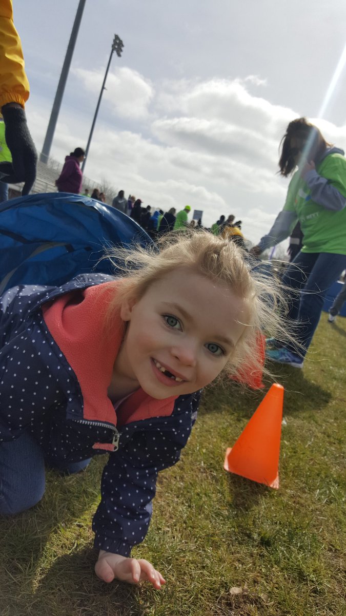 KaseySabo's tweet photo. Everyone is a star at Little Feet Meet @vbcpsopec @vgatling93 @Beach_OT @vbschools #VBLFM2018 https://t.co/iMqQpkuRPw