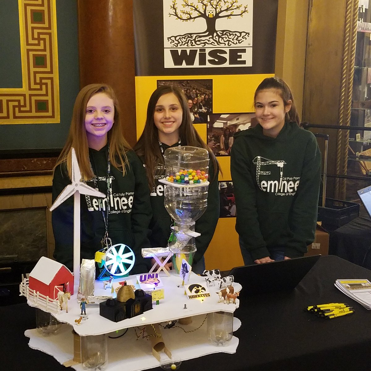 annjameson52's tweet image. We&apos;re excited to represent @AlburnettCSD, @UIowaWiSE at #HawkeyeCaucus today!! @BriannaLentz #purpleonpurpose #cppfemineers