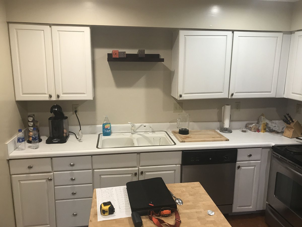HDI_531's tweet photo. Who else thinks Randy Greene did a great job transforming this into another #DreamKitchen?? The removal of the island really opens up the kitchen! The results of #KitchenRefacing are undeniable. No wonder the #RefacingRevolution is going strong!
#HDEHDILeadsWin #DreamTeam https://t.co/kIom2mCGqK