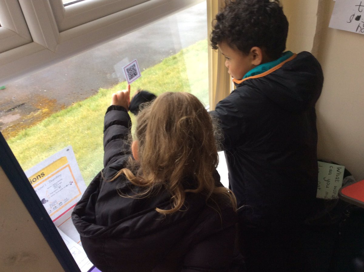 Springwood_Prm's tweet photo. #springpowys we followed a route to find the next QR code clue! #SpringGeog #SpringICT https://t.co/KVYQDPX39o