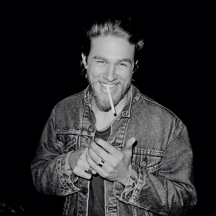 — ʟɪɢʜᴛ ᴏɴᴇ ᴜᴘ ᴀɴᴅ ʙᴜᴍ ᴀ sᴍᴏᴋᴇ.

#ᴅᴀʀᴋsᴛᴀʀ