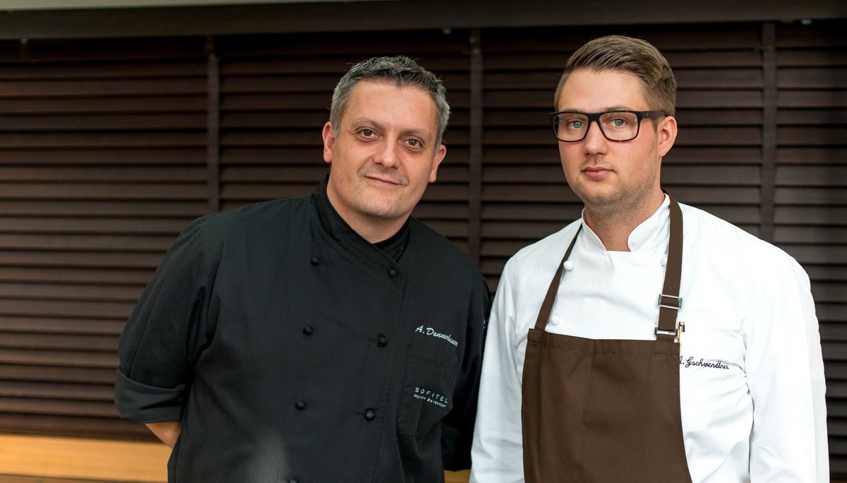 SofitelMunich's tweet photo. A star is born - #DasLOFT in seventh heaven! Congratulations from the #SofitelMunich and Executive Chef Andreas to Anton Gschwendtner, the Das LOFT team and our sister hotel Sofitel Vienna Stephansdom to being awarded his first #Michelinstar. https://t.co/P6eiXe93h4
