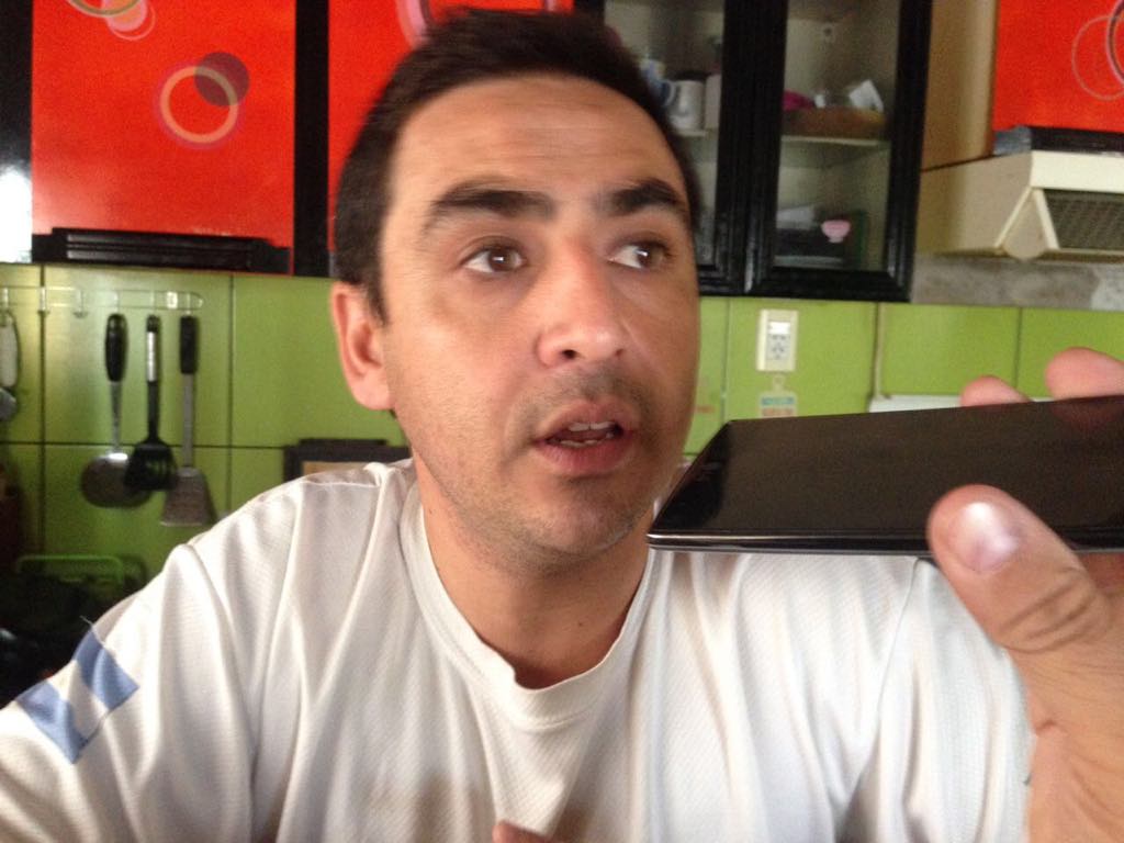 RadioZero94_5's tweet photo. Crisis en el deporte para chicos.. quien garantiza la seguridad?? el profe Esteban Morales analiza la situación.
Comunicate al 2995289289
#EstoEsLoQueHay
#BuenMartes 
#Catriel
#FmZero
#CatrielOnLine
Deportes
https://t.co/WSF31e4AdV
https://t.co/TkftvMZRSi https://t.co/Sb2OIP3WWA
