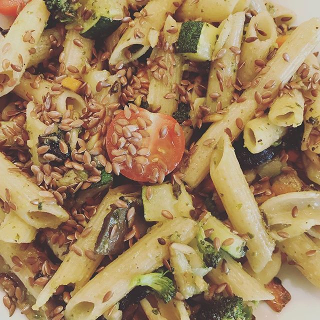 Lunch time at @foodcorner_porto ! Pasta with courgete, 🥕, mushrooms 🍄 and seeds! #healthy # healthychoices #vegan #healthylifestyle #eatclean #foodgram #foodie #food #eatgood #foodporn #blogger #fitpeople #fitfood #fitfoodie ift.tt/2pJbHyK ift.tt/2e0Bn2n