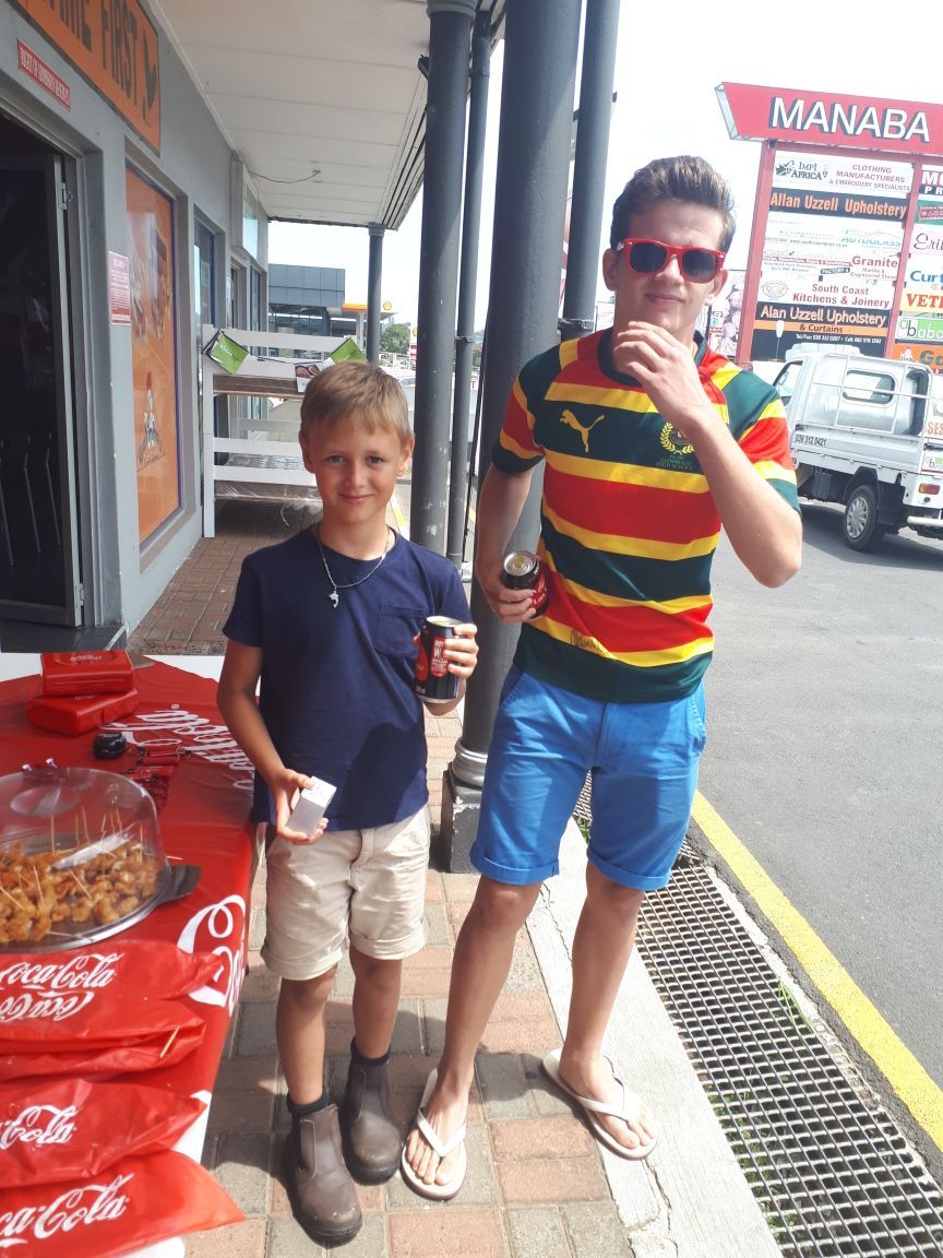 GalinhasChicken's tweet photo. Thanks to everyone who supported our @CocaColaCo fun day! It was a #jol hanging out with our bruh’s. We look forward to the next one.
CLICK HERE TO VIEW OUR PICS https://t.co/qorOlmdQOQ
#GalinhasChicken #CocaCola #Promo #FunTime #ChickenWithAttitude #KZNSouthCoast https://t.co/nNjJwMJ1Rw