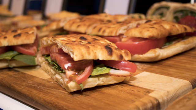 EZ2EAT's tweet photo. Feeling stress? Just stare at this delicious 🤤 image 🥙🥪😍  #ez2eat #TuesdayThoughts #food #delicious #hungry #delish #order #survivetheweek #treatyoself #foods #tuesday https://t.co/DlXzc9h2af