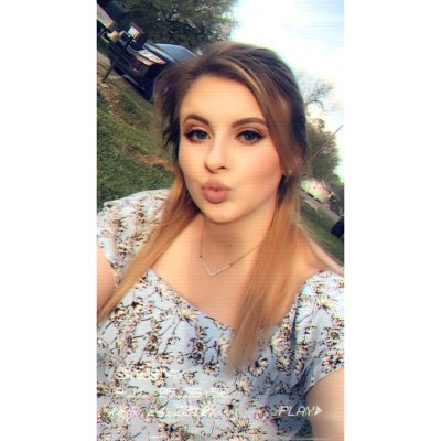 hailey_ashlin's tweet photo. #NewProfilePic https://t.co/XzOR9xBu01