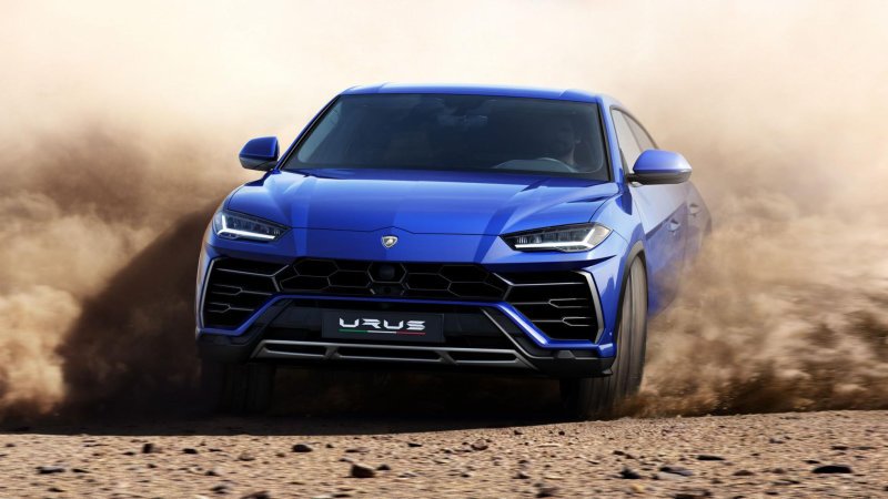 therealautoblog's tweet image. .@Lamborghini will enter the Urus in off-road competition: bit.ly/2pJ6PsP