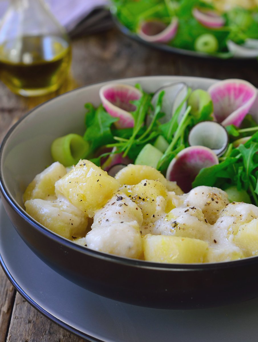 Cilantro_Citron's tweet photo. #Vegan gnocchi is a super simple 3-ingredient recipe that pairs deliciously with roasted onion cream sauce https://t.co/GYKQSTQZpd #govegan https://t.co/8k1aSu64S3