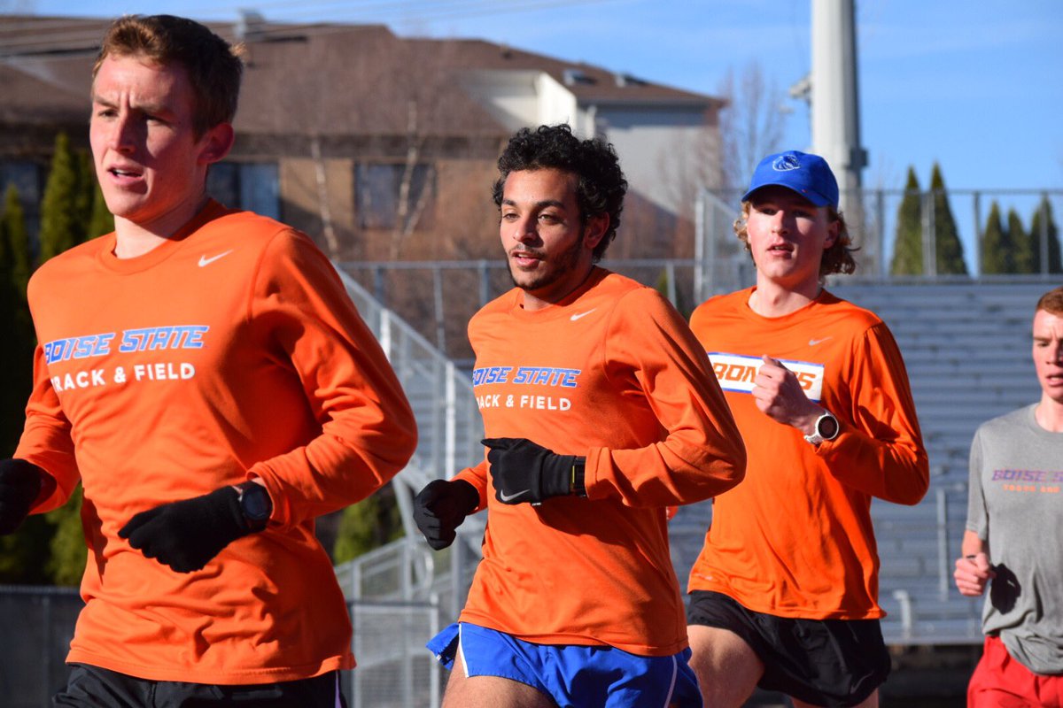 BroncoSportXCTF's tweet photo. Getting better together! Beautiful morning out here at DLP. #BleedBlue https://t.co/YC8WIMBb7n