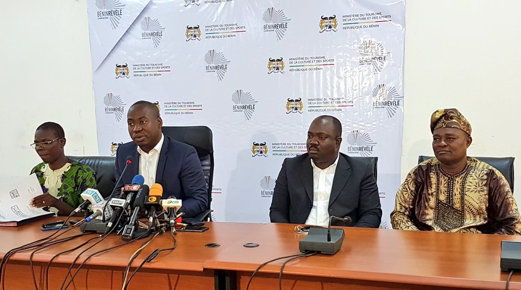 gouvbenin's tweet photo. Le thème de cette édition 2018 du #Fitheb2018 est : 《Théâtre et engagement civique et social pour un développement durable》. #gouvbenin #wasexo #PAGBenin #CultureBenin https://t.co/hlnXmPdPin