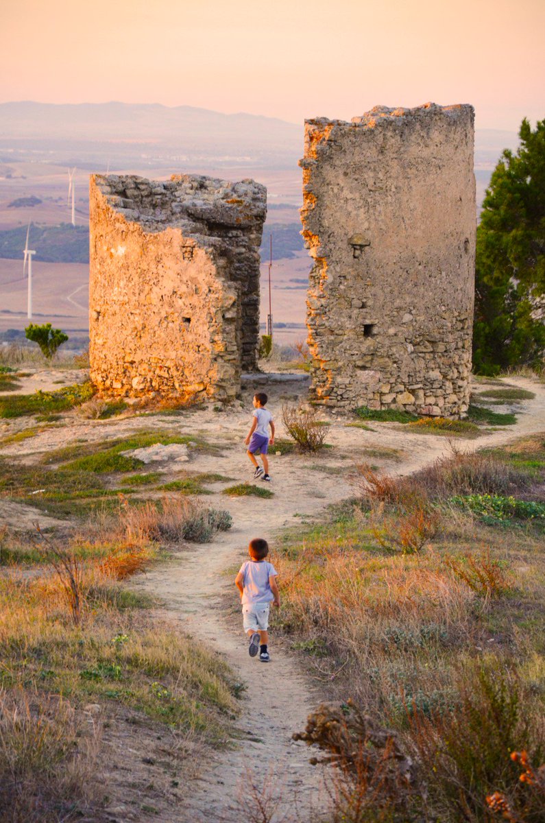 #Atardecer en el Cerro del #Castillo en #MedinaSidonia 

<a href="/turismosidonia/">Medina Sidonia</a> <a href="/sidonia_medina/">MedinaSidonia</a>
