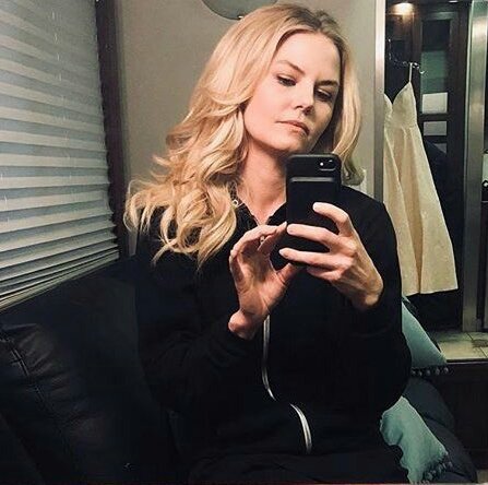 picsofcolifer's tweet image. EMMA SWAN IS BACK ❤