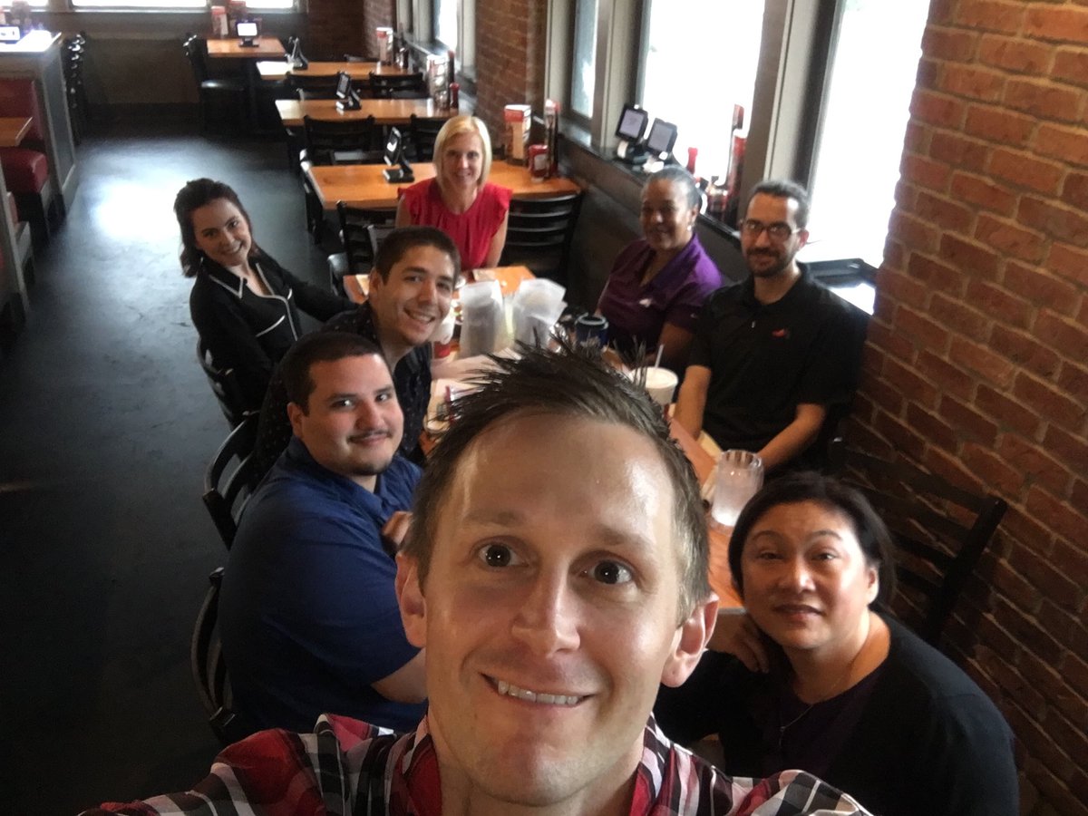 chad_balfour's tweet photo. CSL connection day!#futurebench @queenpalpal @Ernest___Perez @twchilihead https://t.co/SjDrsMf3LV