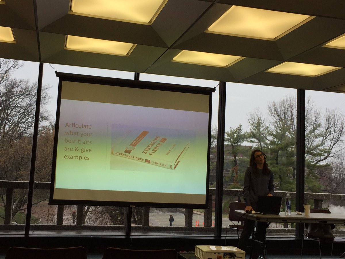 undrah_b's tweet photo. Ready to get into social media analytics? Brooke asks. And then says start with looking into yourself: not a selfie way, but find your strength #MassCommWeek2018 @siuemasscomm https://t.co/5z8up4u2c9