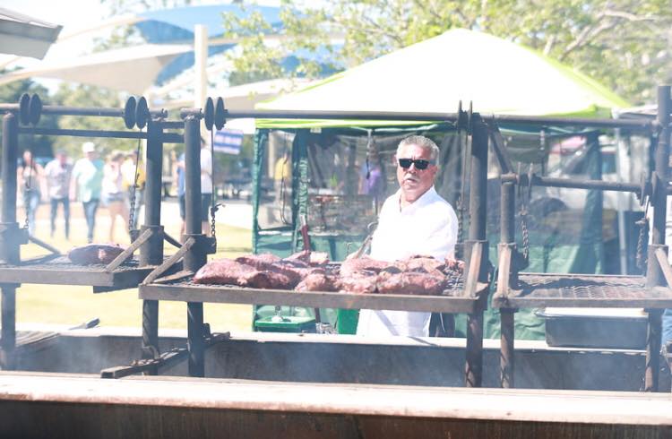 TOChiliCookOff's tweet photo. The ELKS BBQ is back!!! The Chili Cook-Off &amp; Craft Brew Festival is on Sun. 5/6. Family friendly event hrs are 11am-5pm. Buy discounted tickets today - $35 for Craft Brew Festival &amp; $12 for Gen.Admission! Kids 10 &amp; under are free. Prices go up 4/22/18 - https://t.co/X0XePS3sa8 https://t.co/pPKzjEJ2TP