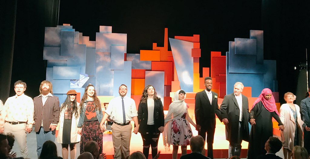 mpdm's tweet photo. โHow many times can a man look up before he sees the sky?โ #wewalkhandinhand was absolutely superb vision of the times . Magnificent cast and script from #martinlynch . Highly recommended @LyricBelfast . #Belfasthour https://t.co/1rSiaFBu1d