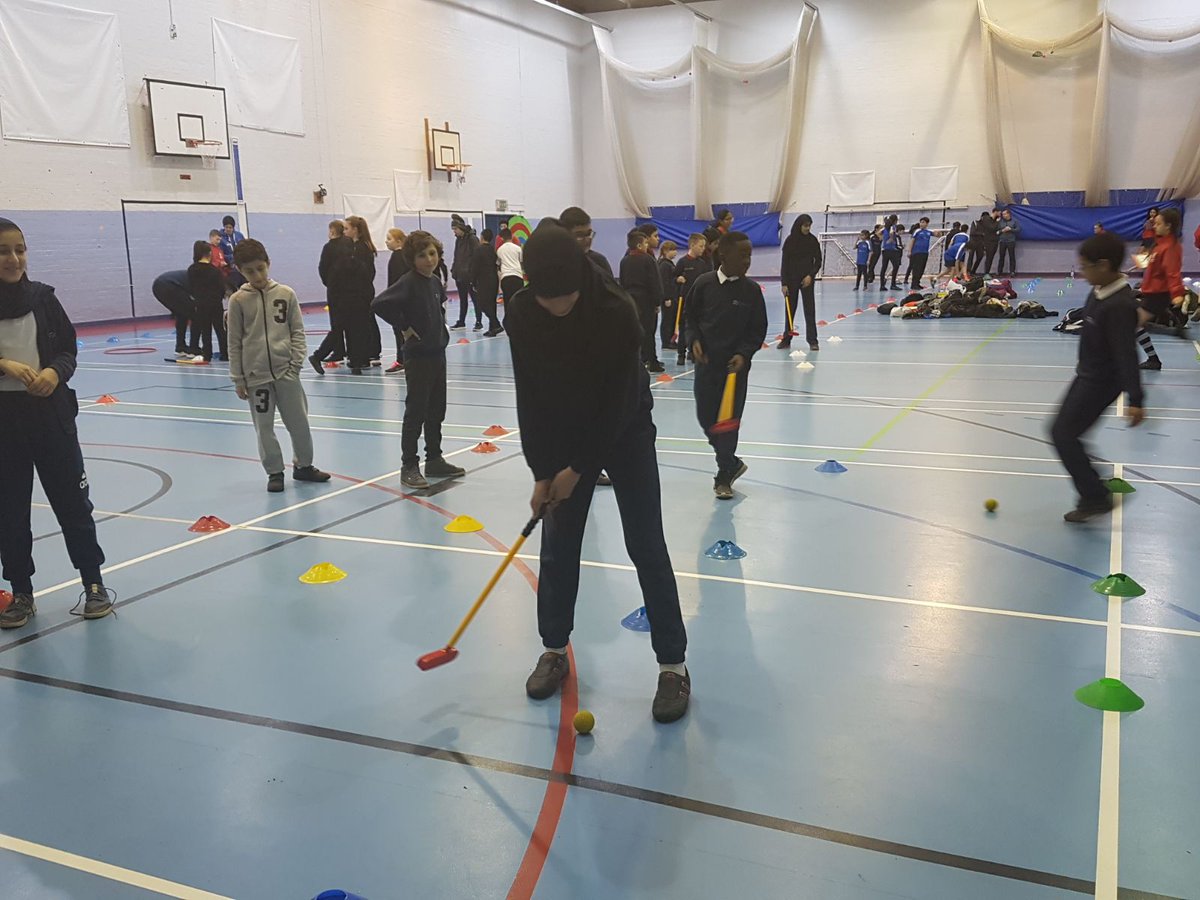 dmn_pe's tweet photo. Cool, calm and collected at the @WestBradSG yr5/6 golf competition today with PGA professional @MarkTylerGolf . And we collected 2nd place silver medals too! Congratulations! #collaboration @Beckthorn_LA https://t.co/Kznm1lojMs