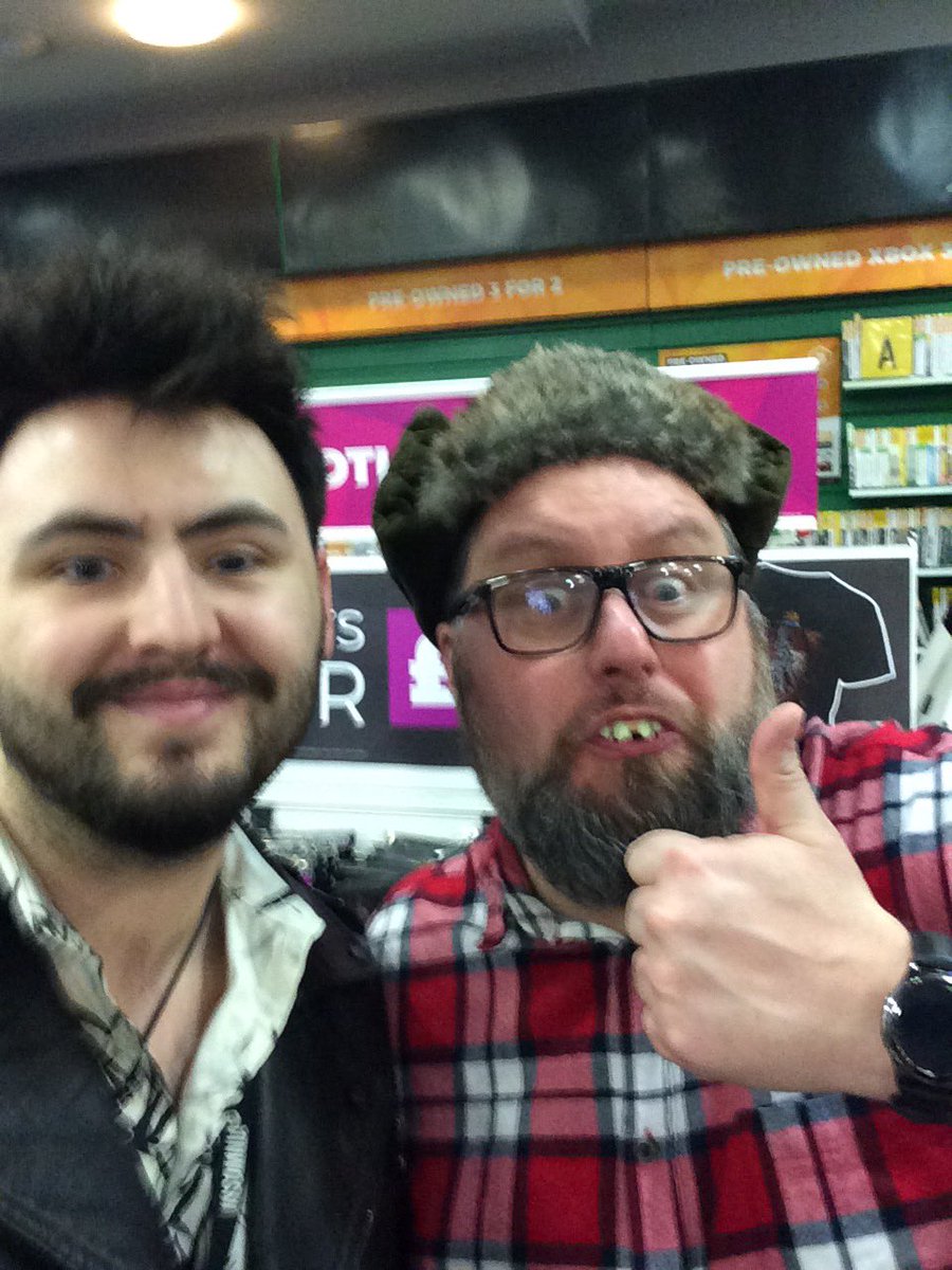 HardingKieren's tweet photo. Grabbed a selfie with Steve #StevieBillyRay #OutPostClaimed #OverThrowEdensGate @UbisoftUK @GAMEdigital @GAMETelford https://t.co/rtWANW1Llf