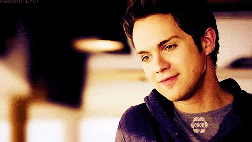 "Do you want some company?"

=The Secret Circle
=crossover friendly
=show based 
=seeking Sl/banter