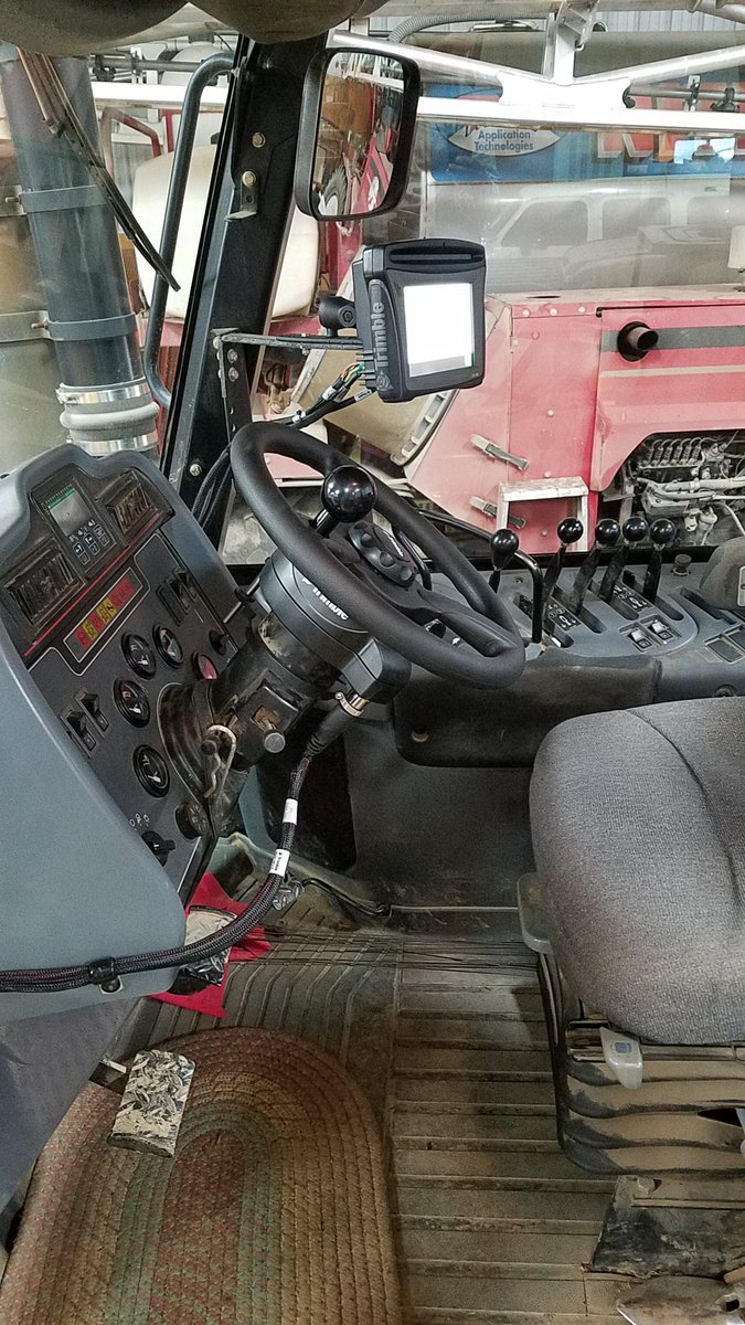 GreenFieldAg's tweet photo. This @Trimble_Ag #Ezpilot turned out really well. #CleanInstall #CFX750. Calibrated and ready for spring. https://t.co/BzycfbMHN1