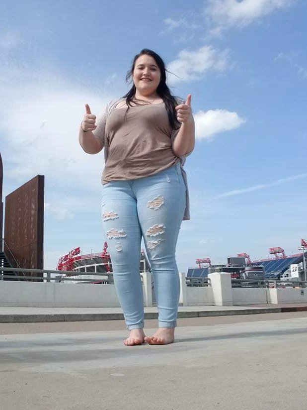 BarefootIsLegal's tweet photo. #NowThatWinterIsOver I can free my #barefeet 👣 #TravelTuesday is here and having fun in #Nashville 😉
#barefootislegal #barefootishuman https://t.co/3n51OrhHEw