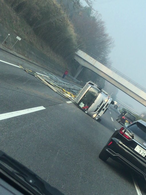 交通事故 常磐道上り トラック横転事故のため渋滞 千代田石岡ic 千代田pa間 まとめダネ
